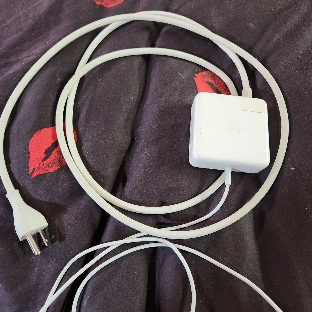 MacBook Pro Cord